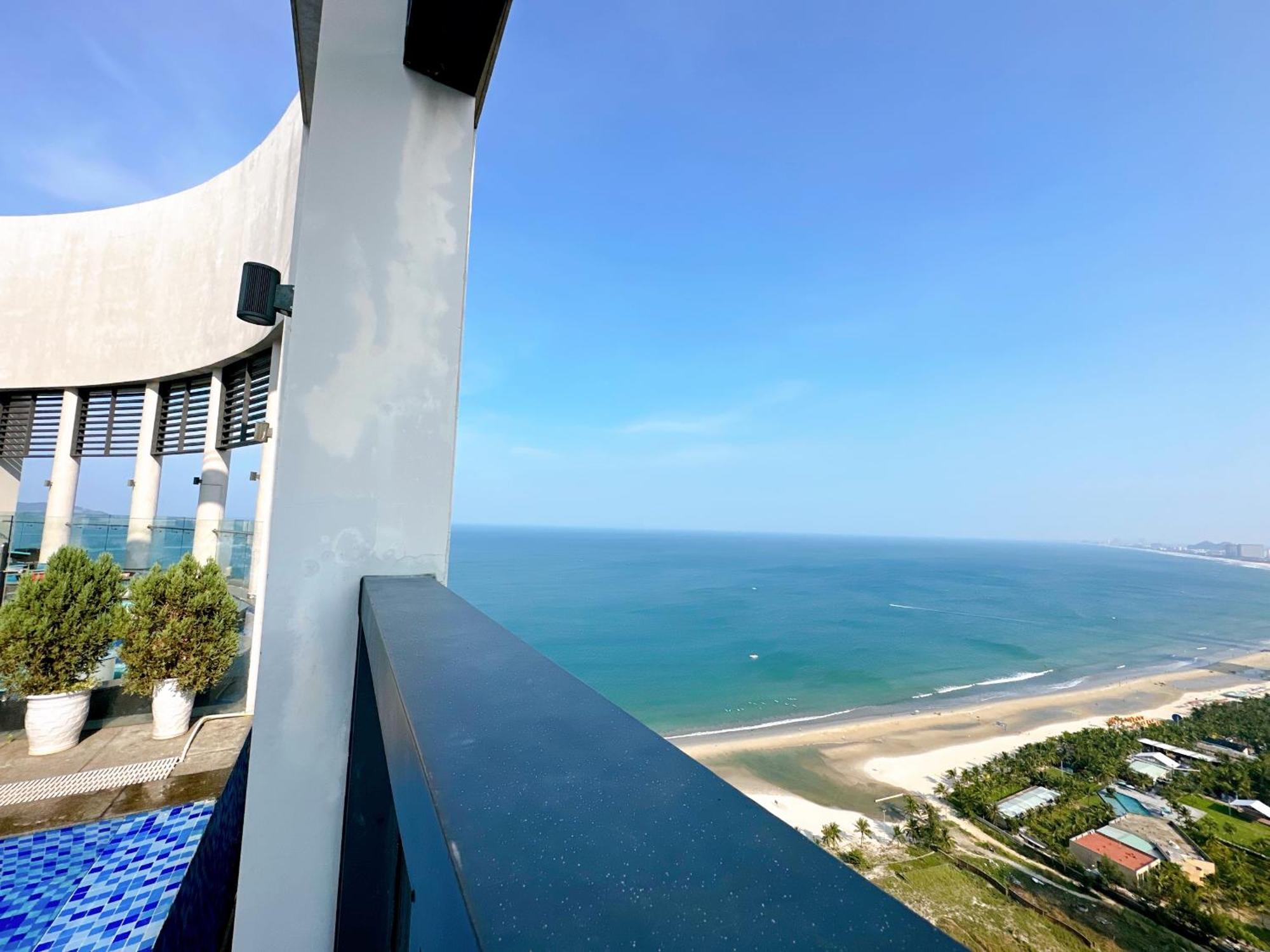 Luxury Apt Opposite Mykhe Beach Da Nang Exterior foto